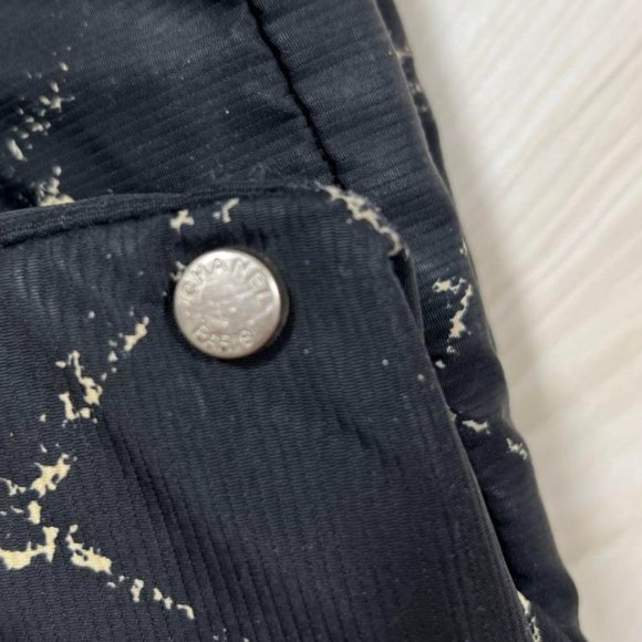 Gorgeous CHANEL Black Shoulder bag, Travel Line - Picture 8 of 8